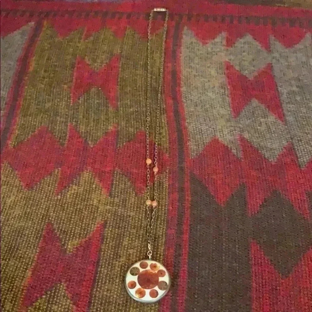 Women’s necklace